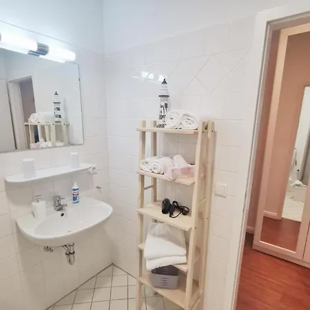 Obj 25 Moenkemeier Fuer 2 Personen + 1 Kleinkind Bis 3 Jahre Hund *