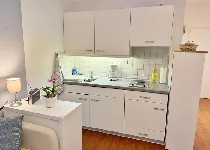 Obj 25 Moenkemeier Fuer 2 Personen + 1 Kleinkind Bis 3 Jahre Hund * Lübeck